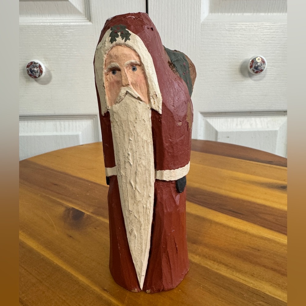 Vintage hand carved painted Santa Claus folk art